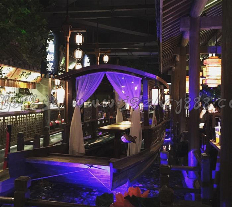 室内餐饮船